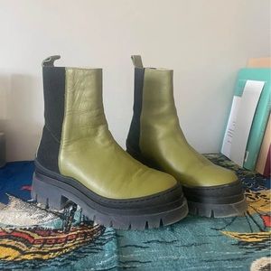 Maguire boots size 37